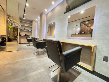 トップバイスリーナイン(TOP by THREE NINE)の写真/人目を気にせず施術が受けられる★一人ひとりのお客様に合わせた施術で、流行りのスタイルが手に入る!