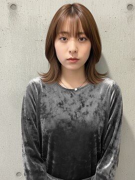 ビビディバビディブー(Bibbidi.bobbidi.boo) 外ハネ×シースルーバングで魅せる抜け感ボブ