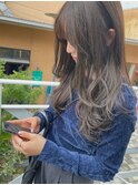 柔らかさのあるオリーブベージュ！