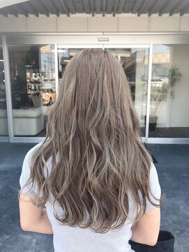 ウシワカマルイースト(ushiwakamaru East) ヌードベージュ