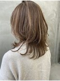 《SUN》ハイライトカラーレイヤーミディアム毛先パーマ
