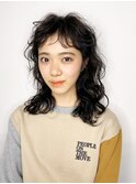 ロングカジュアルウェーブ×ぱっつん前髪