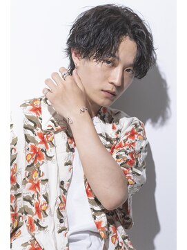 オーシャントーキョー 原宿(OCEAN TOKYO) 波巻きセンターパート/ツーブロック/黒髪/波巻きパーマ