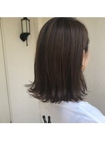 シダ(sida SAIIN) 20代30代ダークアッシュ透明感艶カラー