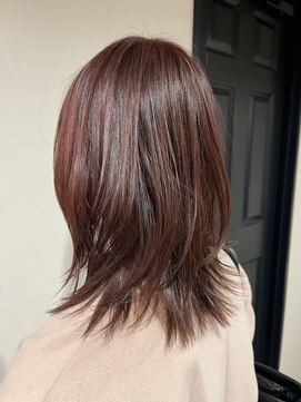 ヘアーアンドメイクアップ ケー インターナショナル 神楽坂(Ke' International) 艶のあるベージュピンクのくびれミディ