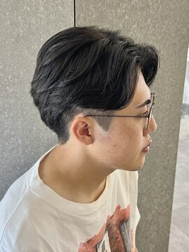 ニアウ 太田店(Niau) メンズナチュラルセンターパート毛流れ重視ニュアンスパーマ