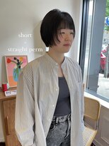 ヘアーアイスカルテット(HAIR ICI QUARTET)&nbsp;20代30代40代前下がりストレート小顔補正立体カット