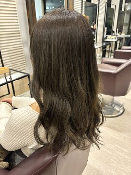 ノーム バイ アウラ(norm. by aura) オリーブベージュ透明感カラーくすみカラー