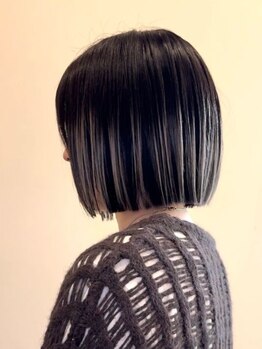 モア(moa)の写真/一人のスタイリストが仕上げまでマンツーマンで担当。髪や頭皮のお悩みにお応えできるよう丁寧にアドバイス