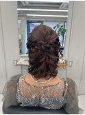 ボブヘアのゆるふわハーフアップ【清板】