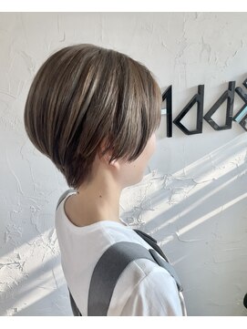 アドナインス(Add9) 小顔ショートボブ
