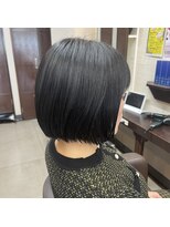 リリ(Liri material care salon by JAPAN)&nbsp;ツヤ感ボブ×ボリュームダウンストレート