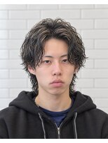 ゼロスバーバー(0's BARBER SHOP)&nbsp;ウルフツイストスパイラルパーマツイスパ縦落ち無造作束感