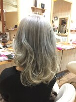 ケーアールツーエス 鳳店(KR2S)&nbsp;☆スカイホワイト☆【KR2S 鳳】sugar 072-260-3626