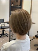 ショートボブ