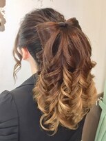 秋葉原コットン ヘアセット専門店&nbsp;ビッグリボンヘアアレンジポニーテール