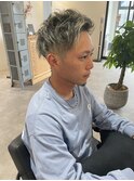  20代30代メンズ刈り上げフェードスタイル短髪ハイライト