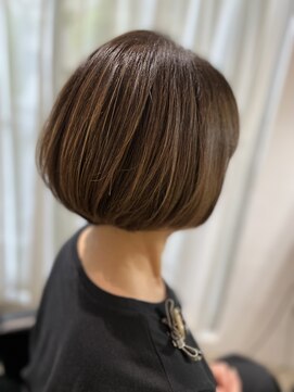 ツムグ 代官山店(TUMUGU) 白髪ぼかしパープルブラックネイビーグレー×マチルダボブ代官山