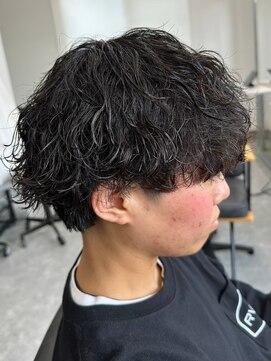 フゥ 宇都宮(FeU) 波巻きスパイラルパーマメンズマッシュウルフカットメンズパーマ