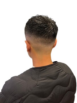 銀座マツナガ 神田店 クロップスキンフェードアイロンパーマショートメンズワイルド