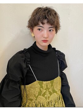 ノイ(noi) マッシュショートパーマ。