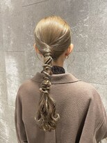 ピークアブー 原宿ハラカド(PEEK-A-BOO) ヘアセット 編み下ろし ローポニー お呼ばれヘア 原宿ヘアセット