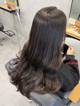 クラン 岡本(Chlan) 艶髪ロング　ラベンダーアッシュ