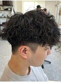 波巻きパーマセンターパートツイストパーマメンズマッシュパーマ