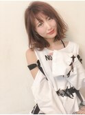 ナチュラルな可愛いさを感じるミディアムヘア