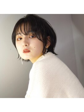 アトリエ フェム(atelier.fem) 外ハネ丸みショートヘア