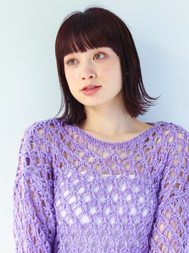 ガリカ 蔵前(Gallica) ぱっつん前髪外ハネミディアムボブxワインレッド/暖色系カラー