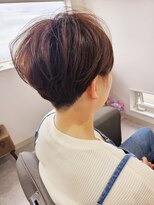 えぬ. 刈り上げショート