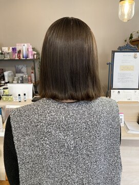 スアバイキキ(SuA by kiki.) 黒髪カタログ/ボブルフ/ネビージュ/ワンレン/小顔スタイル[千葉]