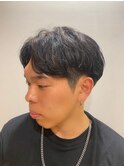 流行！韓国風センターパートツーブロ刈り上げフェザーパーマ