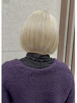 アンダー(ANNDER)&nbsp;ホワイトブロンド×ボブ