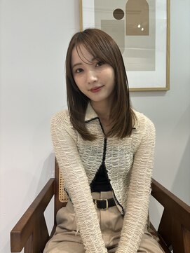 シティーバイローウェ 表参道(City/louwe) フェイスレイヤー／顔まわりカット／オリーブベージュ