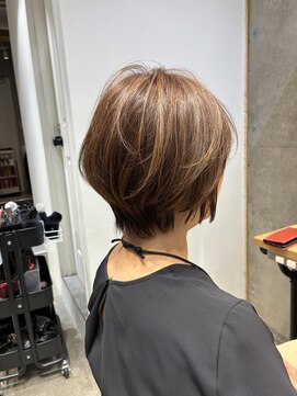 アルトル 池袋2nd(altru) ◇大人40代50代60代ショートボブ丸みショート白髪ぼかし