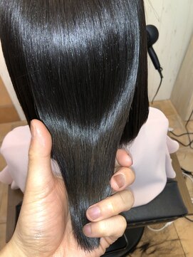 アコンプリッシュ 代官山 恵比寿(accomplish) ミルキーアクアミネコラ