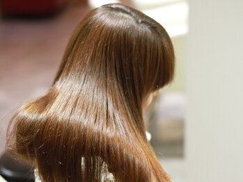 カミケンガレリア(kamiken. galleria)の写真/”髪質改善極上美髪ヘアエステ”で叶う圧倒的な艶と手触り♪年齢と共に出てくる悩みを解消し理想のヘアへ◎