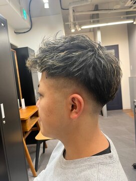 メンズヘアトーキョー(MEN'S HAIR TOKYO) フェードカット/シークレットハイライト/無造作パーマ