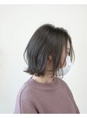 外はねカジュアルな切りっぱなしボブ