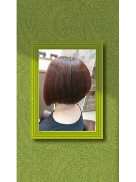 ワンダービューティーサノ(Wonder Beauty SANO) 前下がりショートボブ