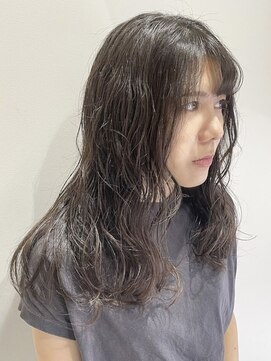 ウクラ バイ レシッド 池袋(uchla by rcid) ウェーブパーマフェミニンロング大人ガーリーグレーベージュ前髪