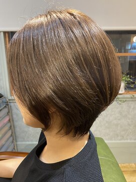 カピリナ(Ka Pilina) ふんわり丸みショート♪