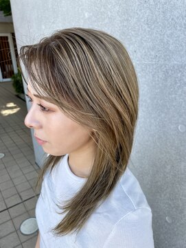 ミーツ バイ カシェート 武蔵藤沢店(meets by cachette) サンドベージュ/レイヤーカット