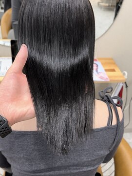 シカ 神戸三宮元町店(Cica) 神戸　三ノ宮　元町　髪質改善　 透明感カラー