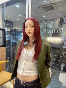 ローレン(Rollen) ストレートヘアーでもカッコいい可愛い赤髪レイヤースタイル☆