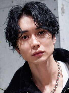 ライラ(Lyla) 波巻パーマ センターパート