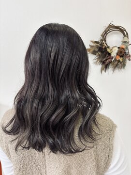 ジェムヘアスタジオ 湘南平塚南口店(Gem Hair Studio) エフェクトブリーチ×暗めグレーカラー【Gem 神原】
