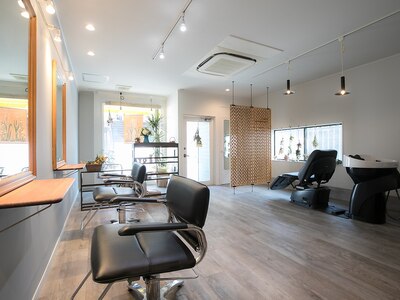 オヤ ヘア サロン(Oya hair salon)